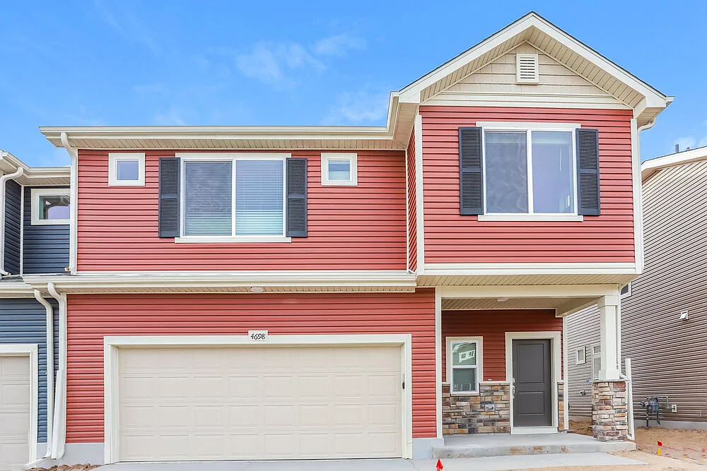 4 bed, 2.5 bath, 1674 sqft, $4,020 — Photo 1