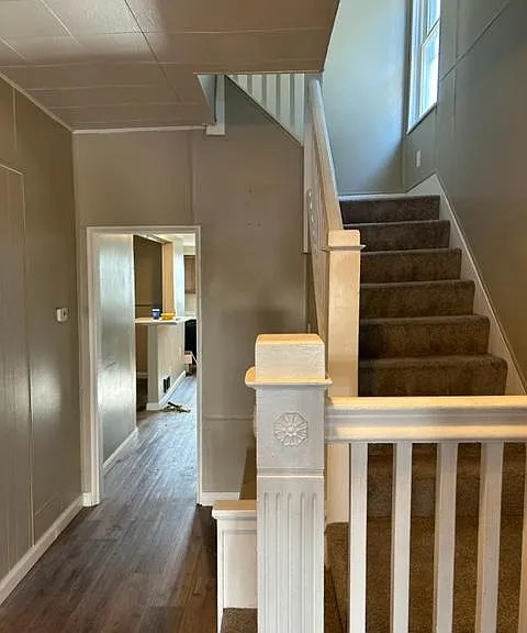 1519 Victoria Ave — Photo 3