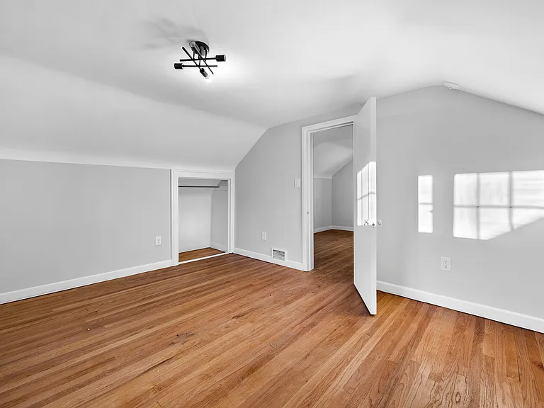 414 Aqua Ct — Photo 23