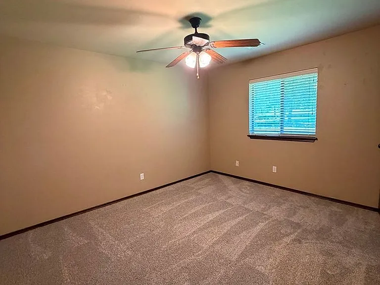 1060 Lost Oak Dr — Photo 21