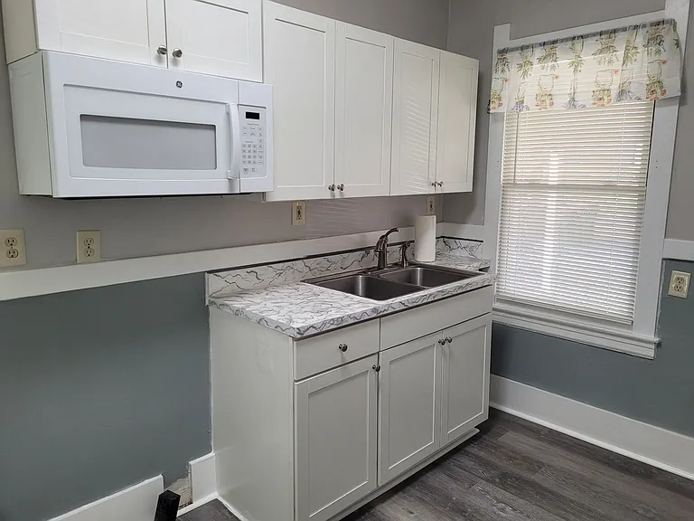112 Boston Ct — Photo 6