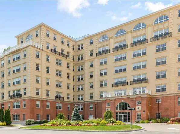 10 Byron Place #602, Larchmont, NY 10538