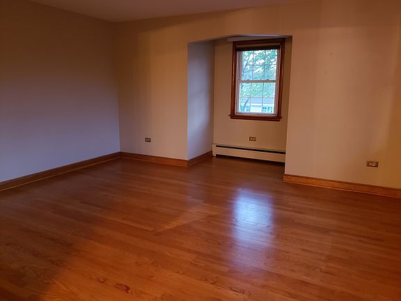 3rd image of 8527 Christiana Ave #2