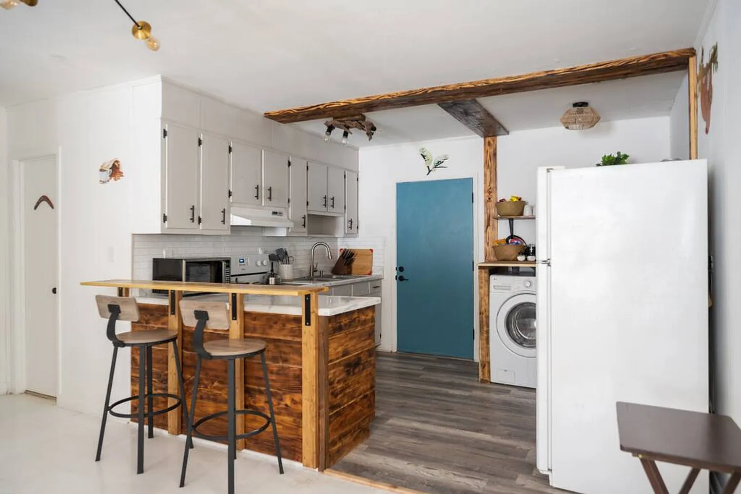 2 bed, 1.0 bath, 893 sqft, $3,849 — Photo 4