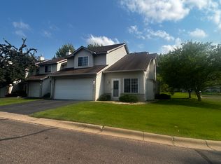 2765 Ranchview Ln N Unit 2, Plymouth, MN 55447