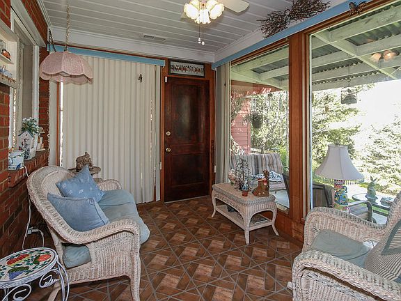 4th image of 6913 Cresthill Dr
