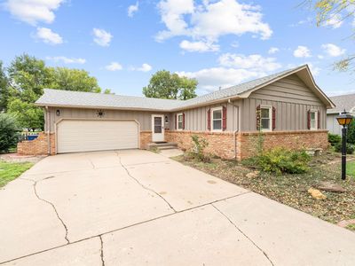 1307 Parkwood Dr, Salina, KS, 67401