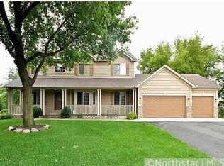 8901 Willowby Xing, Maple Grove, MN 55311