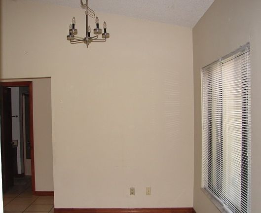 3rd image of 1027 Pioneer Dr