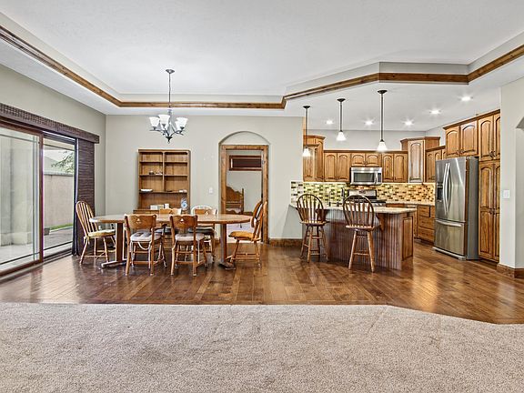 5th image of 917 Veranda Pl