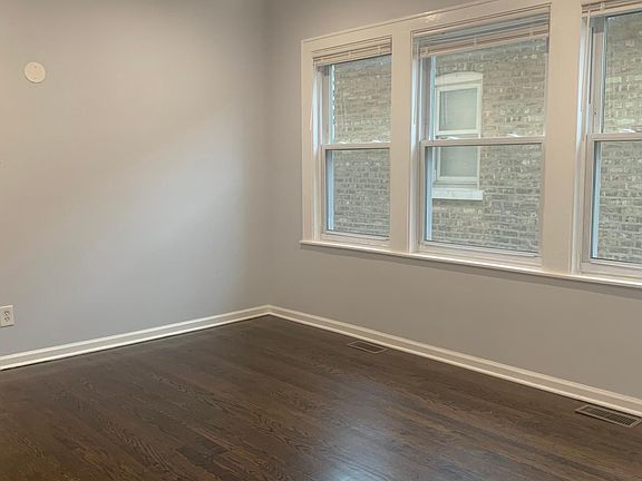 5th image of 3331 N Neenah Ave #1