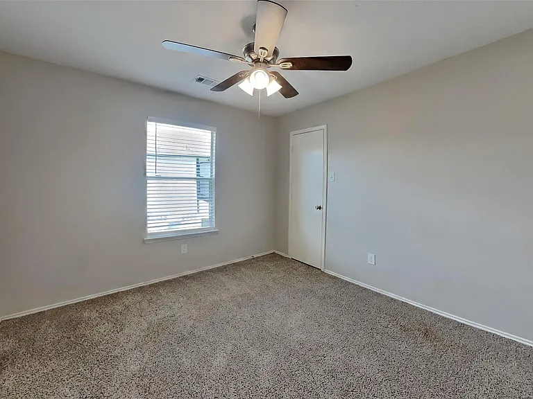 19530 Rocky Bank Dr — Photo 15