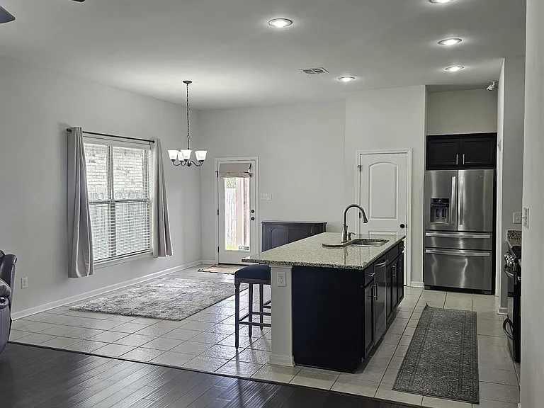 7961 Brown Hickory Ave — Photo 3
