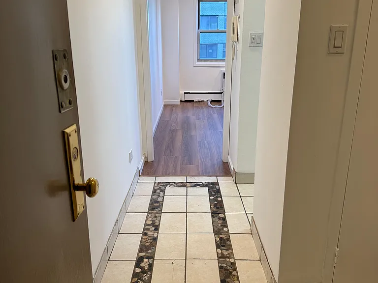 40 Sutton Pl #7A — Photo 8