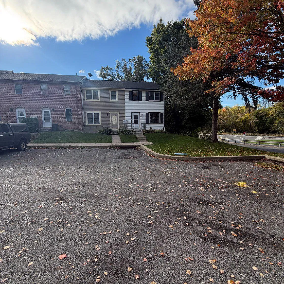 3 bed, 1.5 bath, 1188 sqft, $1,700 — Photo 1
