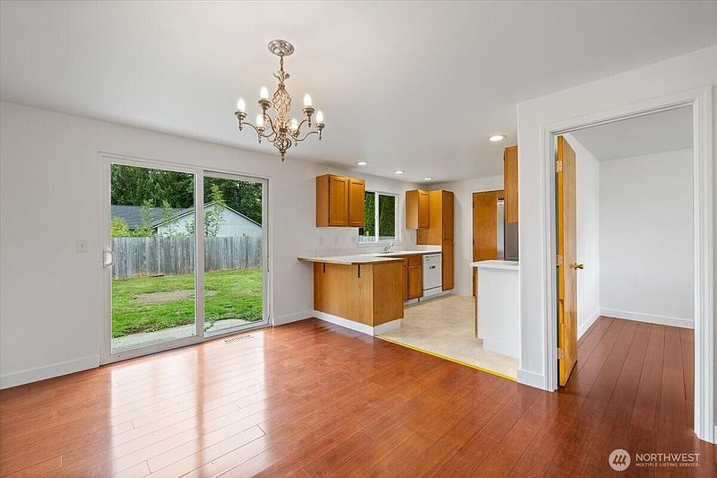 5th image of 2521 Spruce Road