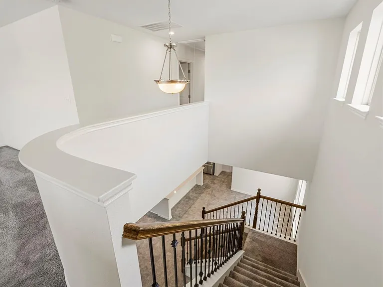 2937 Barbed Wire St — Photo 29