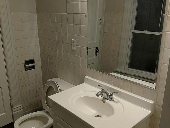 3rd image of 1927 16th Ave #2
