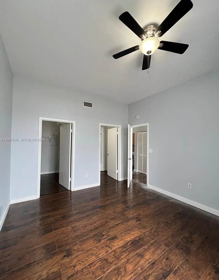 Royal Palms Condo — Photo 4