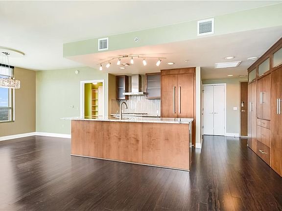 4th image of 300 Bowie St APT 3803