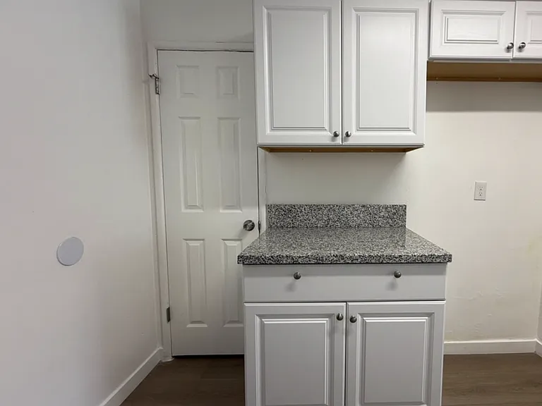 7339 Woodman Ave #1 — Photo 4