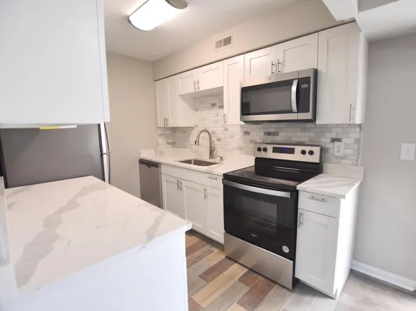 5975 Burroughs Ave APT 1, Sterling Heights, MI 48314