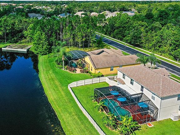 4th image of 2407 Greenwillow Dr