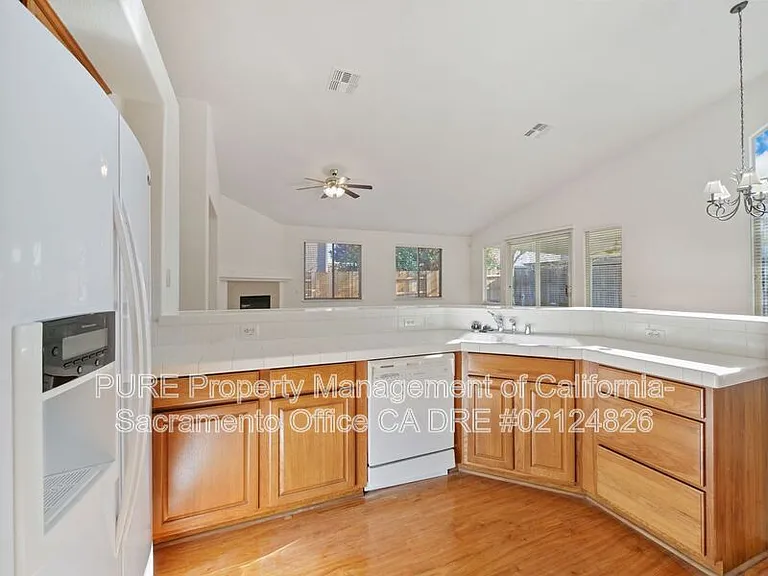 1732 Bamboo St — Photo 7