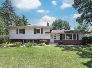 1017 Catalpa Ln, Naperville, IL