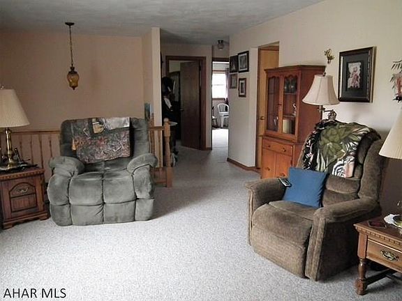3rd image of 406 Nakis Dr