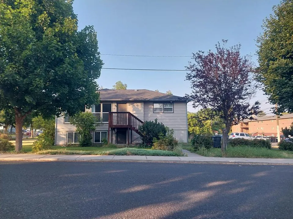 29 W 3rd St