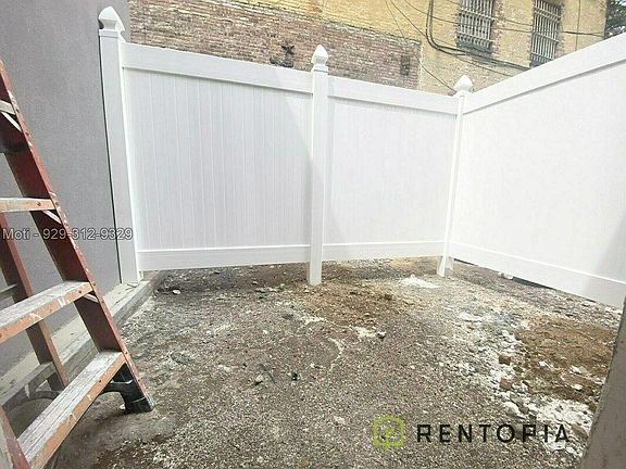 4th image of 61 Montrose Ave #104