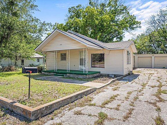 2nd image of 720 N Seaman St