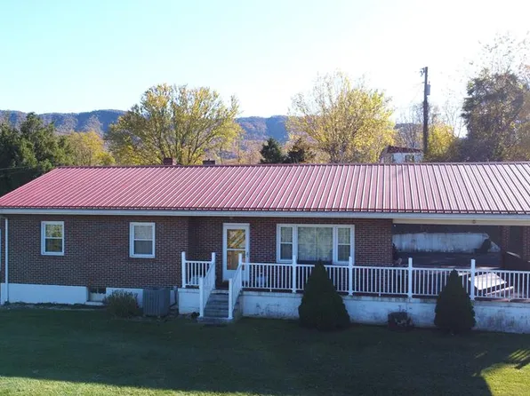 210 Cherry St, North Tazewell, VA 24630