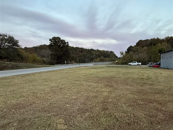 2484 Albany Rd, Burkesville, KY 42717