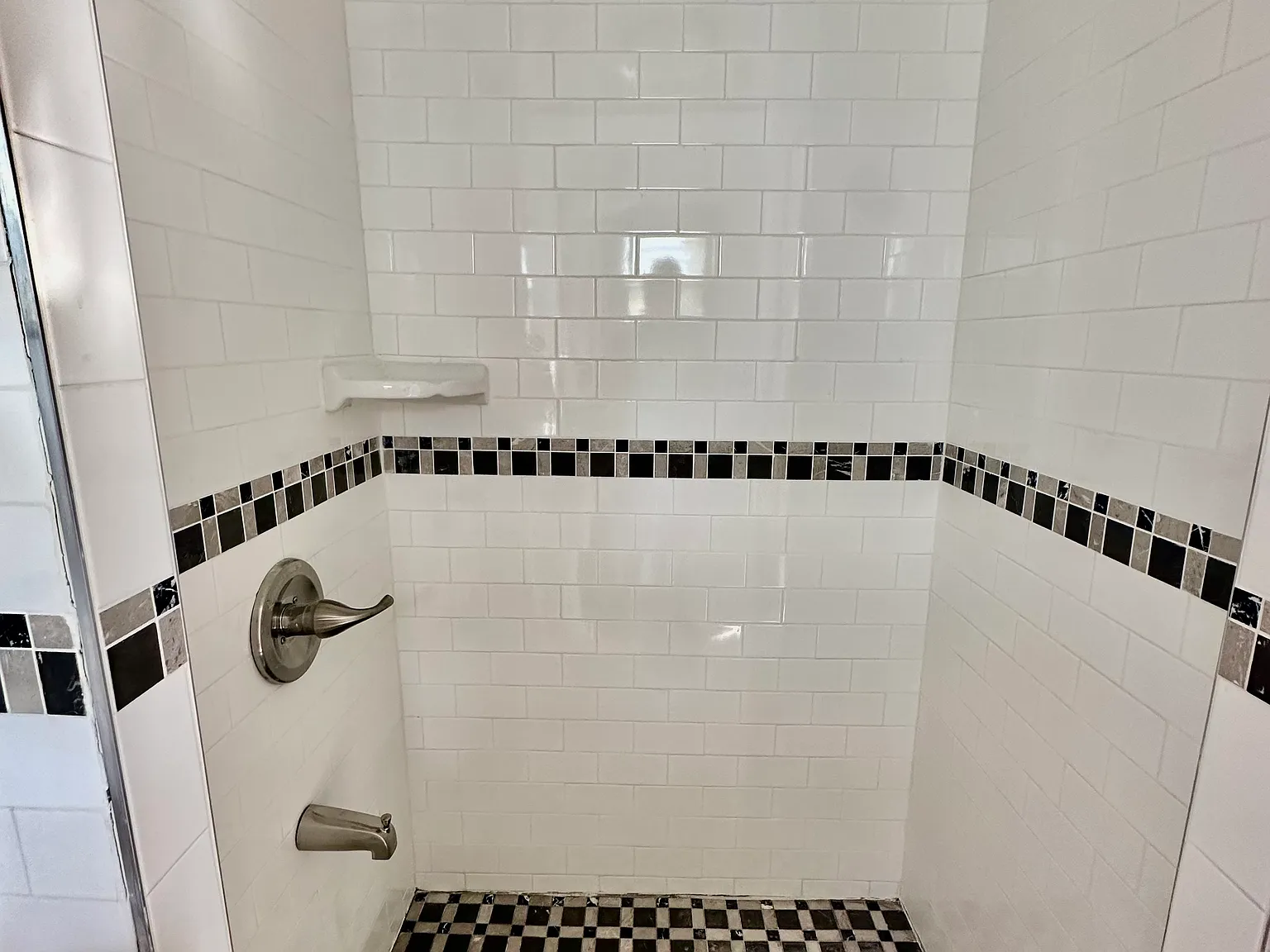 2 bed, $1,095 — Photo 2