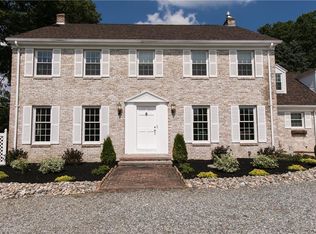 260 Pippin Orchard Rd, Cranston, RI 02921