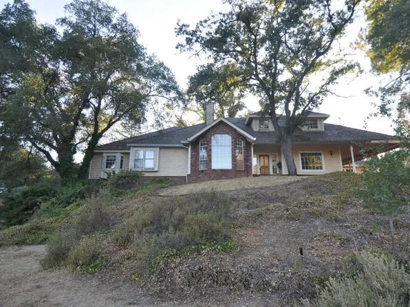 1365 Shadow Rock Dr, Auburn, CA 95602