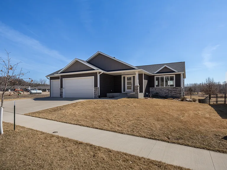 2332 Hadley Hills Dr NE — Photo 4