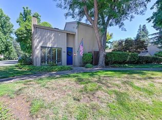 1045 Vanderbilt Way, Sacramento, CA 95825