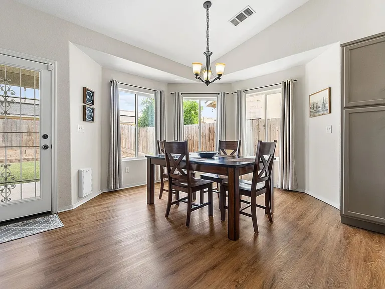 7364 Ensminger Ave — Photo 4