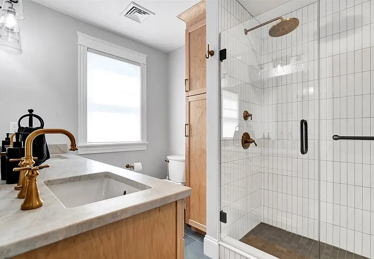 8 Avenue 2 — Photo 21