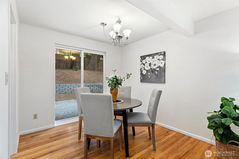 5th image of 11357 25th Avenue NE