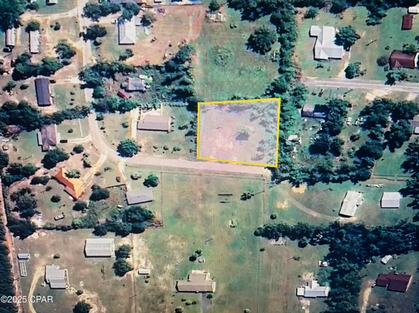 19127 NW 22nd St, Blountstown, FL 32424