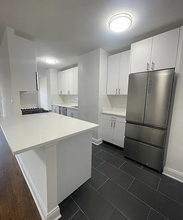 1st image of 400 E 89th St APT 15J