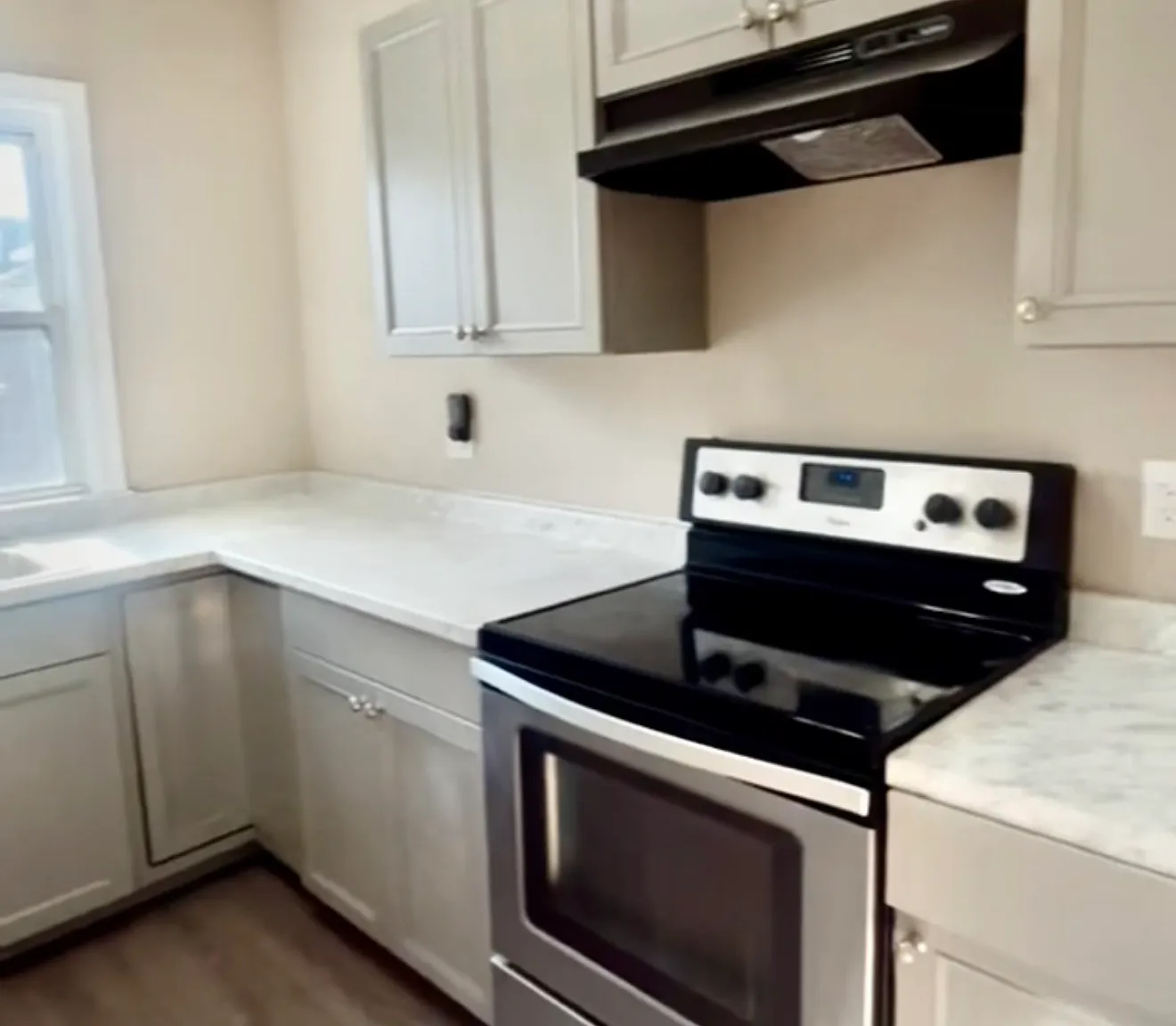 3 bed, $3,200 — Photo 1