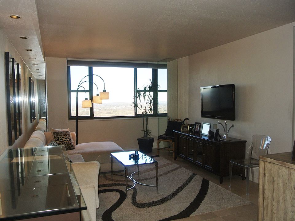 1st image of 270-10 Grand Central Pkwy APT 30M
