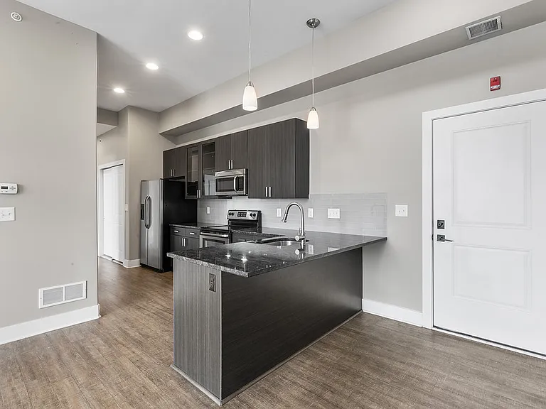 Kitchen/Dining Area