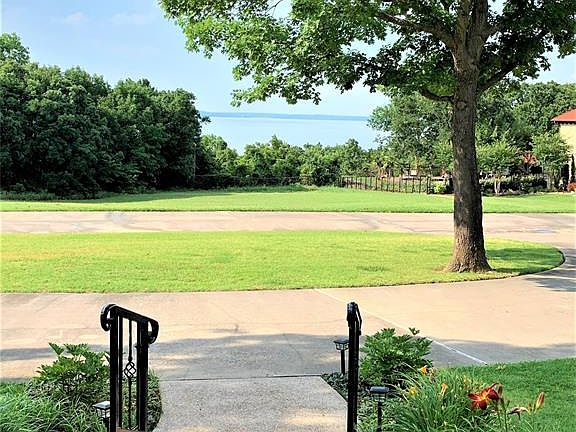 4th image of 332 Panorama Cir