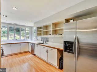 1471 Crofton Pkwy, Crofton, MD 21114